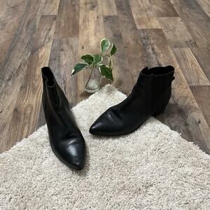 Halogen Size 10 M Black Slip On Leather Point Toe Ankle Boots